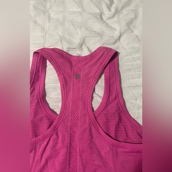 Lululemon Run swiftly tank - Picture 4 of 5